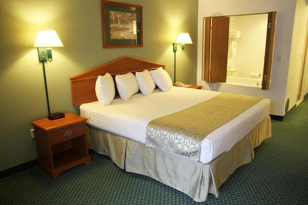 Beachfront Hotel Houghton Lake Zewnętrze zdjęcie
